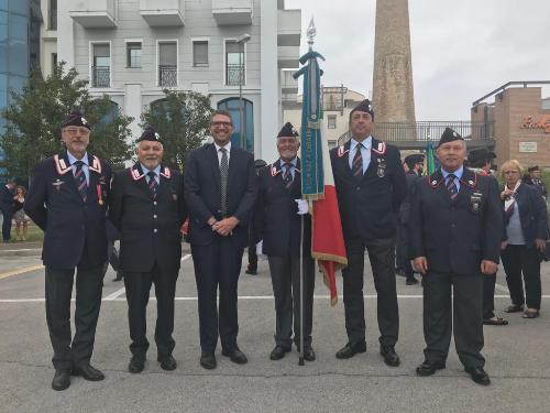 L’assessore regionale agli Enti locali e sicurezza, Pierpaolo Roberti, a Monfalcone alla cerimonia di scoprimento del monumento dedicato alla memoria dei Carabinieri caduti in servizio, alla quale hanno partecipato autorità cittadine e regionali.